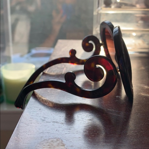 Prada Sunglasses - Picture 4 of 6